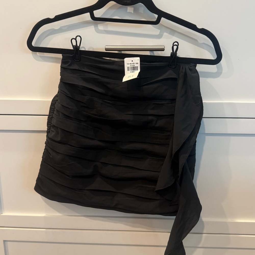 Brand new with tags Abercrombie ruched black mini skirt